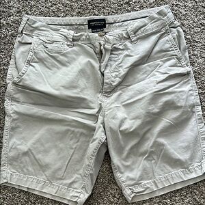 American Eagle flat front grey shorts